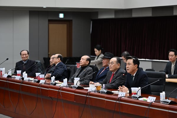 김태흠 지사 “어르신 존경받는 충남 만들 것”